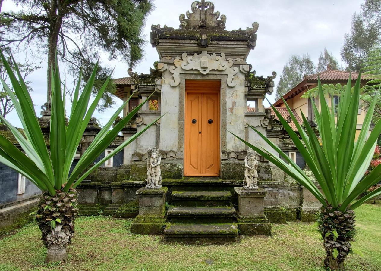 Balinese Villa In Berastagi Exterior foto